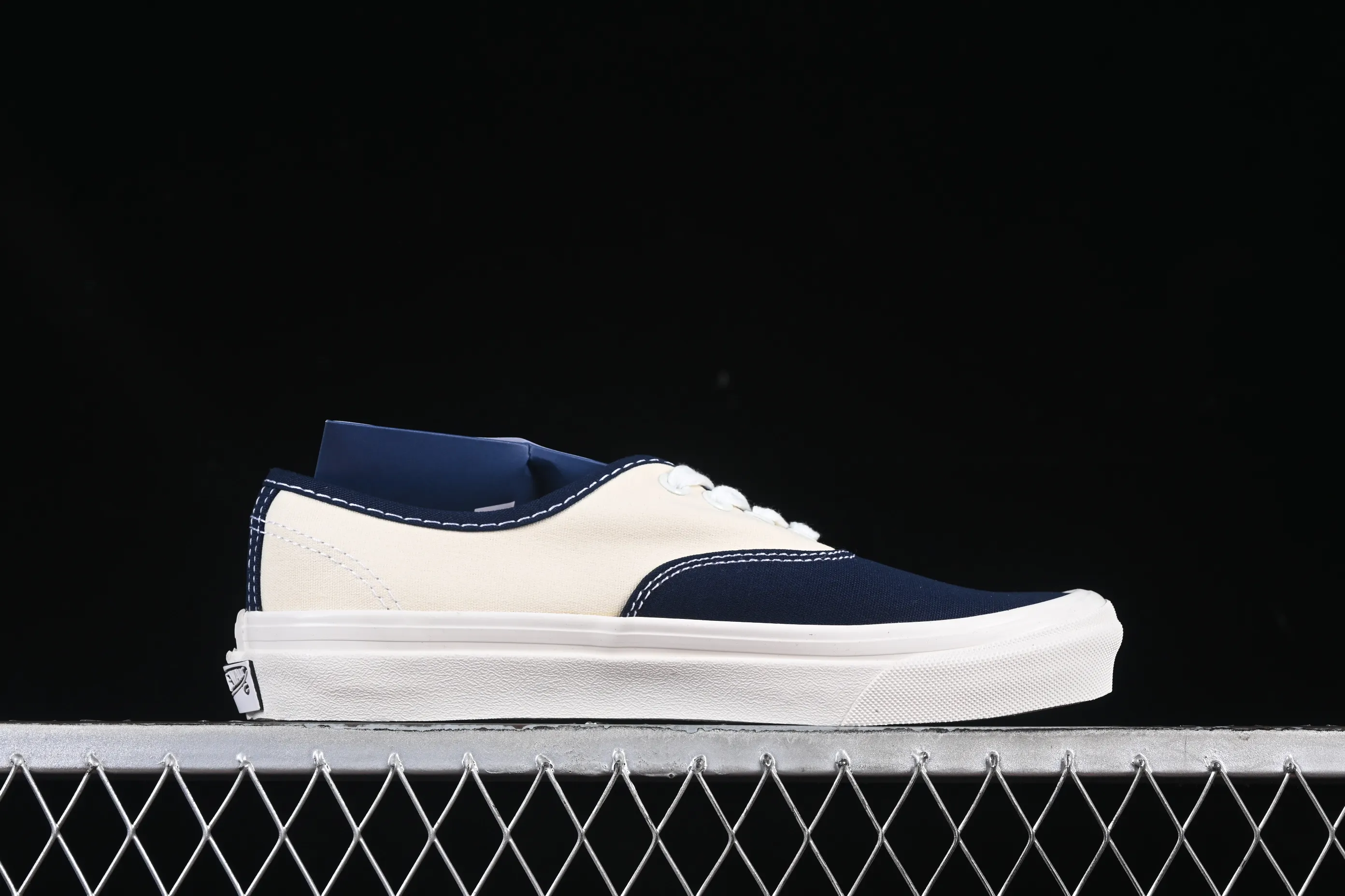 All categories Vans Vans series Vans Low Vans low-top Vans Authentic Reissue 44 Vans official high-end branch low-top casual sneakers VN000CQACIE